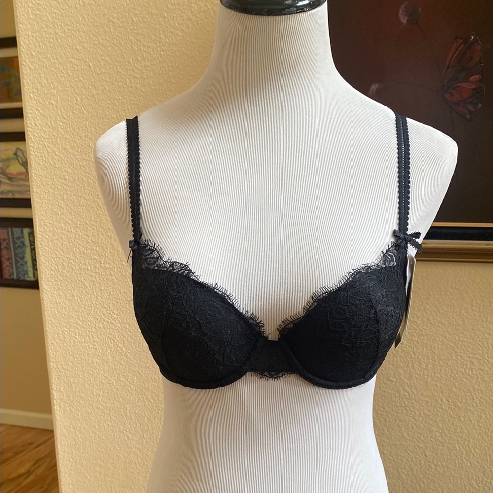 B.tempt’d by Wacoal beautiful lace bra NWT
